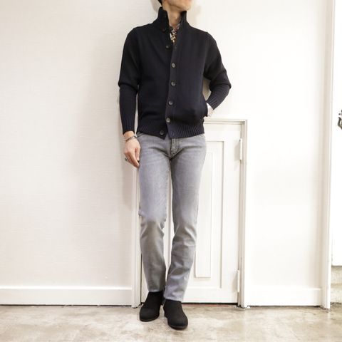 "MOORER"を使用した定番ダウンベストコーデ