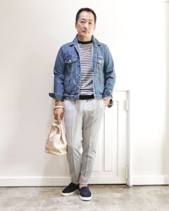 FILLIPO DE LAURENTIIS ボーダーニットTを使用した大人マリンコーデ