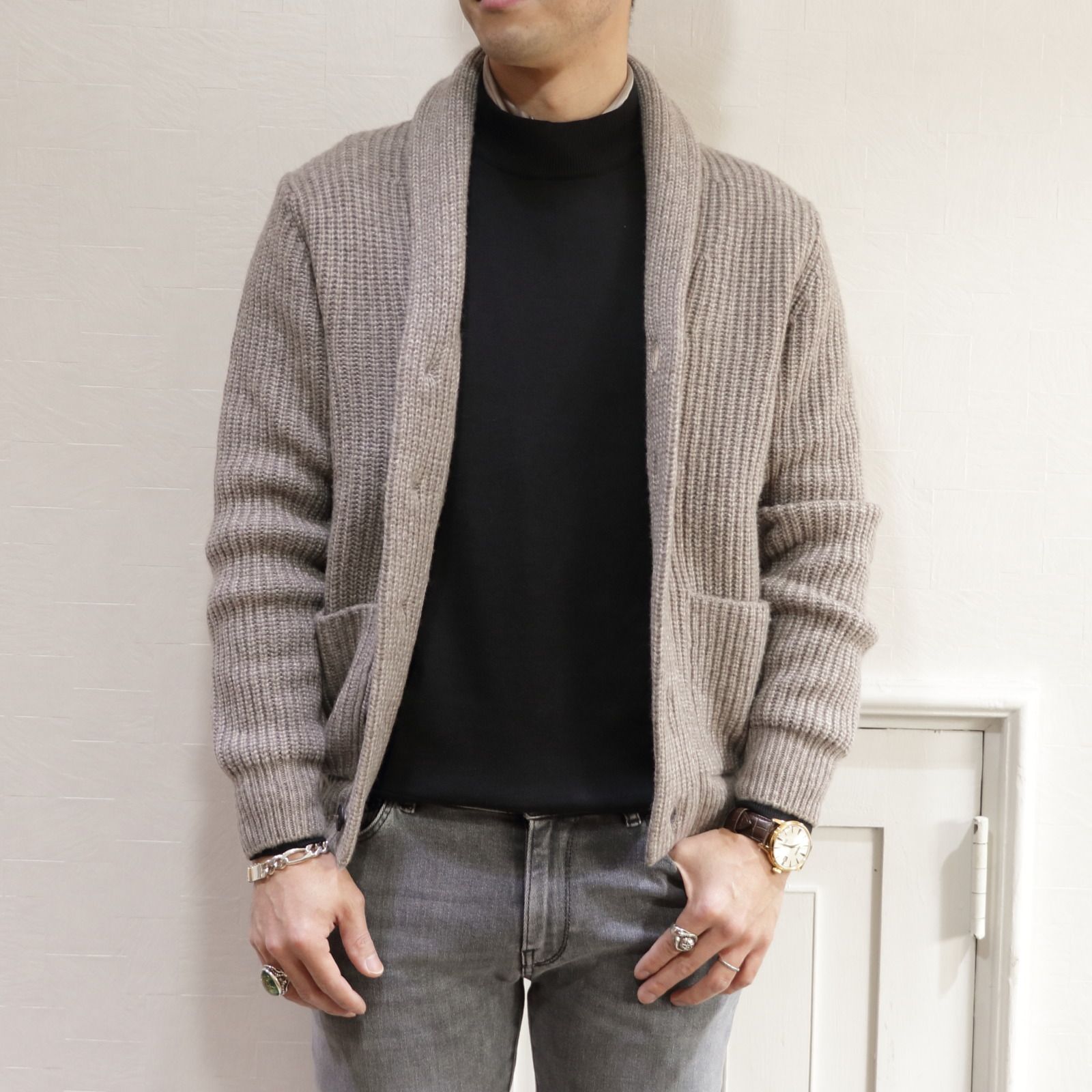 "Gran Sassoニット"を使用したニットオンニットコーデ