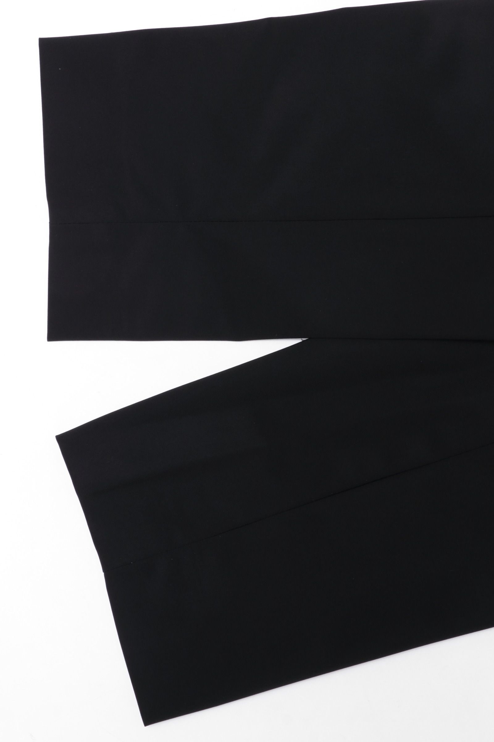 ACTIVE ノープリーツ ストレッチナイロン スラックス EPSILON BACK ZIP / ブラック