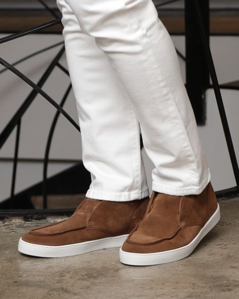 MACKAGE ダウンジャケットを使用したトーン・オン・トーンで魅せる、冬のリュクスカジュアル スタイリング