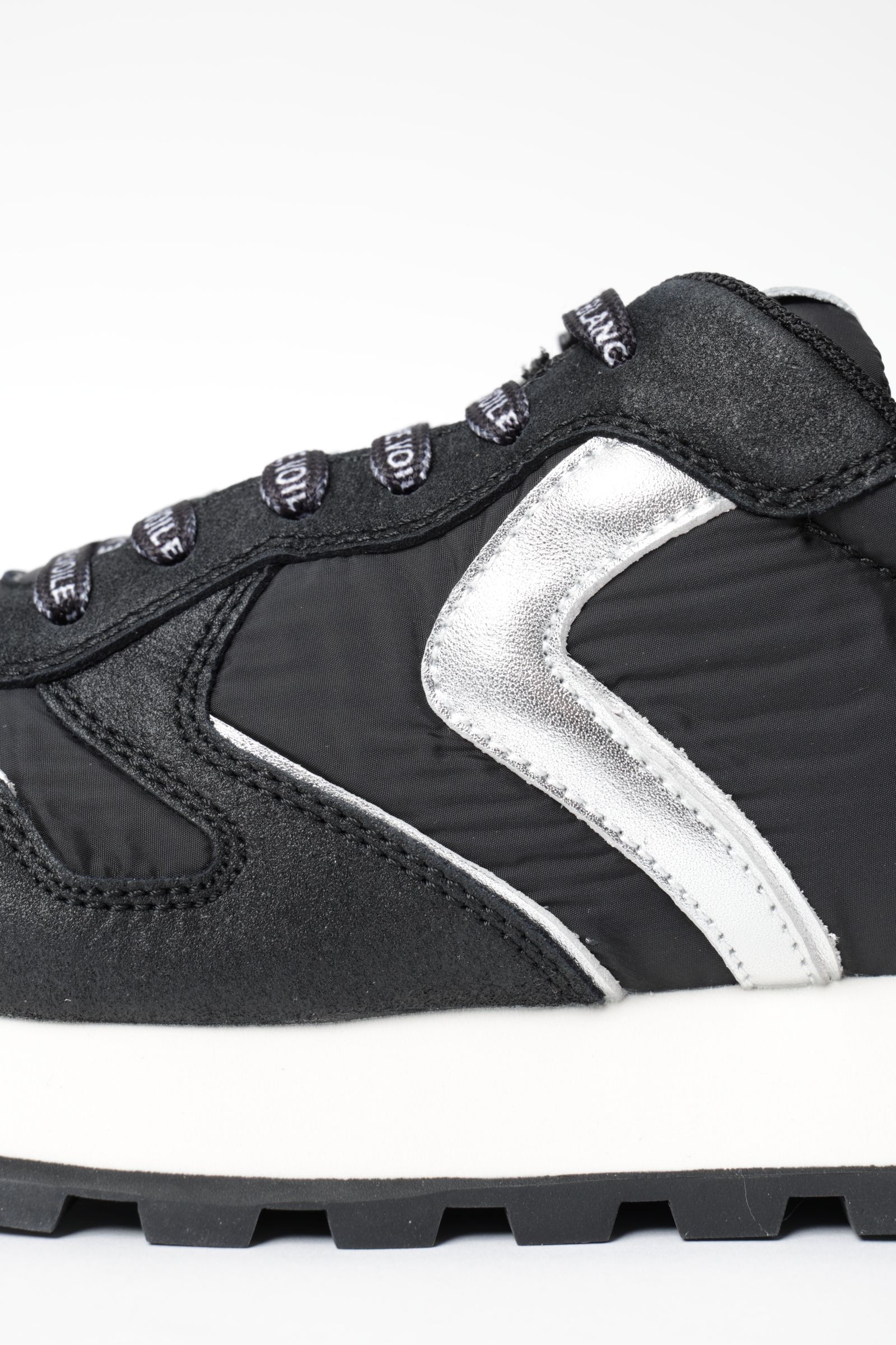 PARIS POWER ナイロン × スエード スニーカー  / ブラック × シルバー