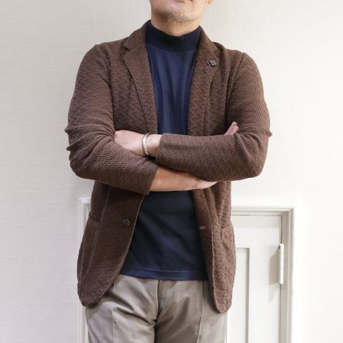 BERWICH バックシャーリングパンツBERTOを使用したアズーロ・エ・マローネ晩夏スタイル