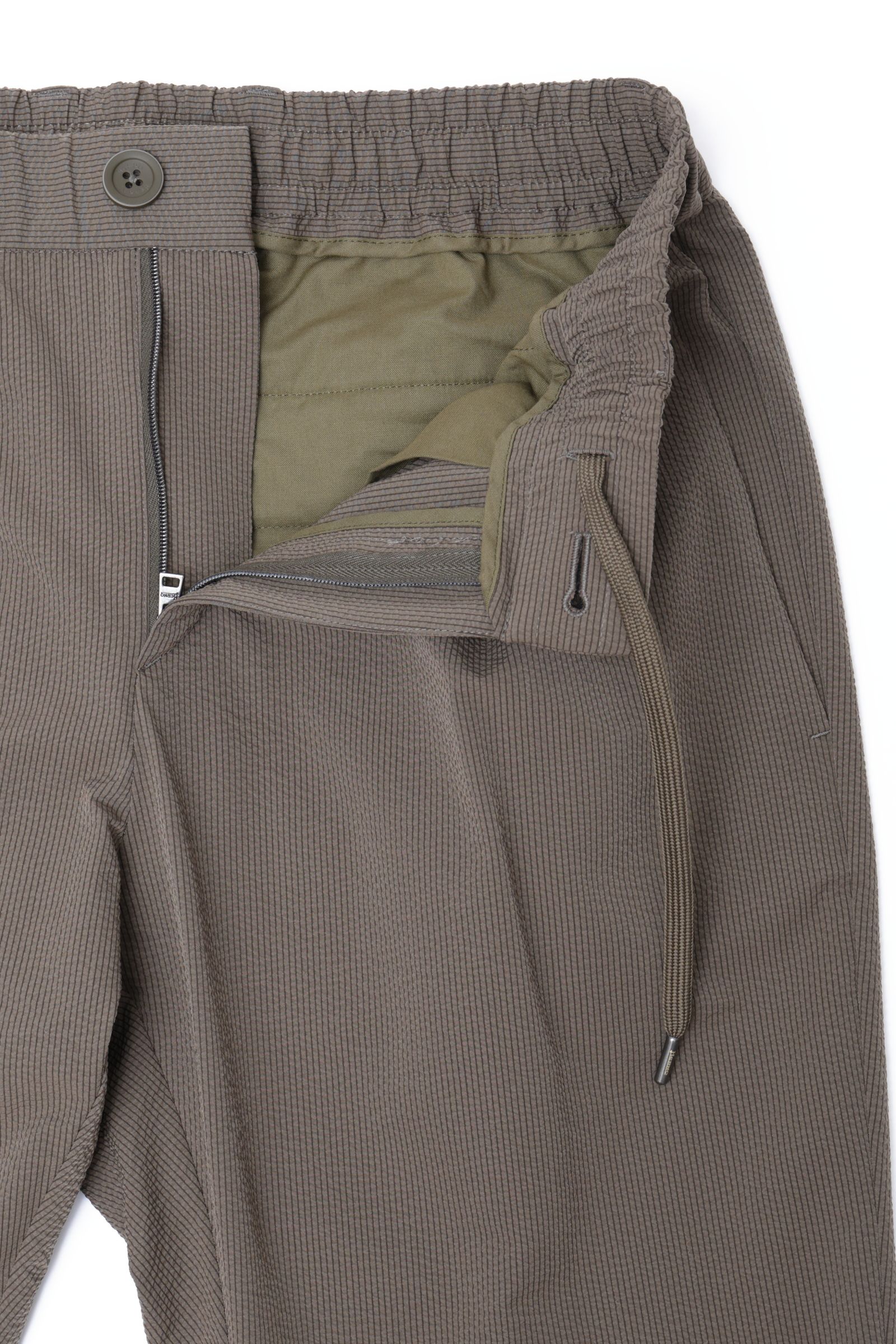 PT000093U 撥水ポリエステル シアサッカー 1プリーツ テーパード シャーリングパンツ / 7745 カーキ