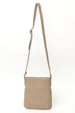 HERNO 超軽量ナイロン フーデッドブルゾンを使用したトラベルスタイル