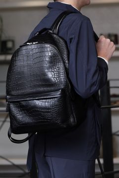 【BEKKU HOMME 別注】 クロコダイル型押し レザー バックパック / ブラック