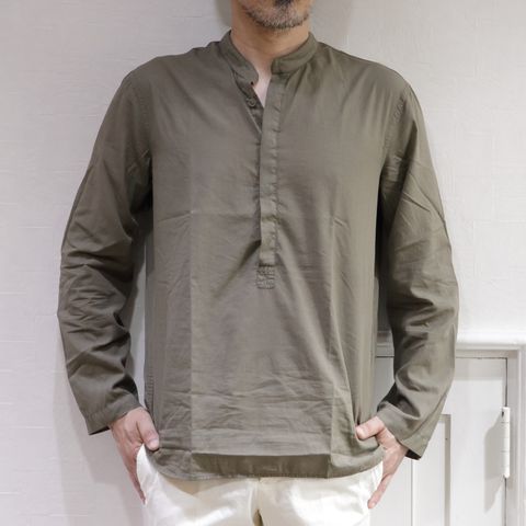 PT TORINO バミューダパンツを使用した大人のアーバンリゾートスタイル