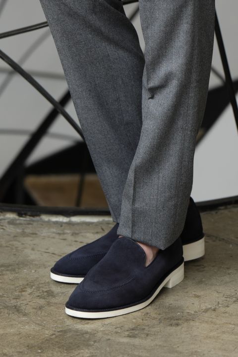 LARDINI ニットジャケットを使用した、ニットジャケットで軽やかに魅せる秋の王道スタイル