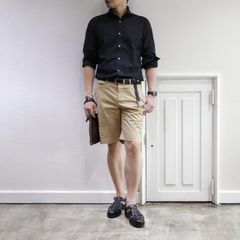 PT TORINO バミューダパンツを使用したシャツイン ショーツスタイル