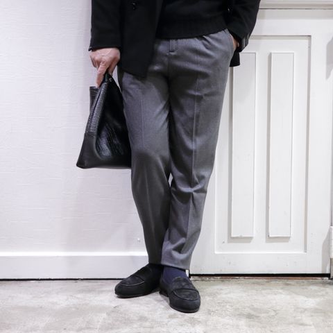 TAGLIATORE ミラノリブニットWジャケットを使用したパーティースタイル