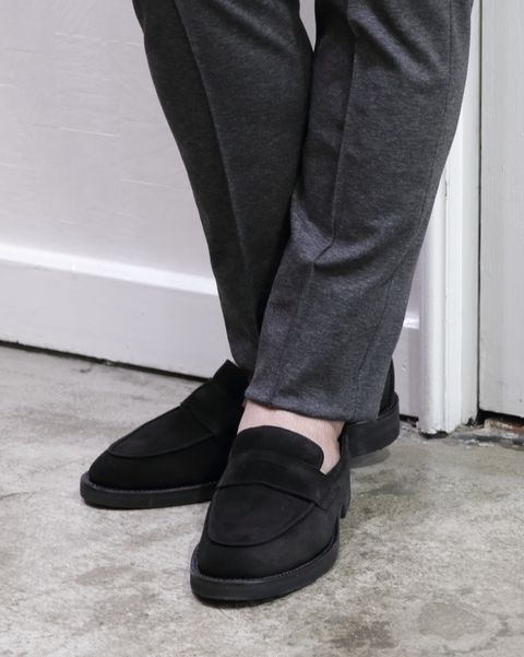 LARDINI ニットジャケットを使用したリラックスジャケパンコーデ