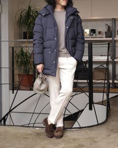 HERNO ダウンジャケットを使用した柔らかく、クリーンに。都会が似合う冬の装い