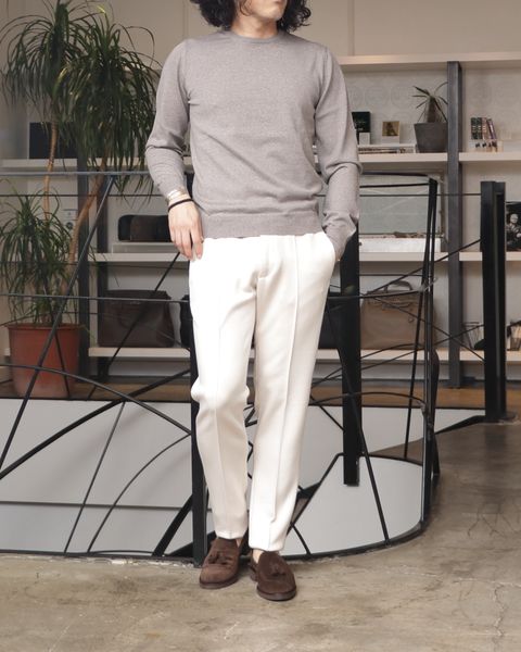 HERNO ダウンジャケットを使用した柔らかく、クリーンに。都会が似合う冬の装い