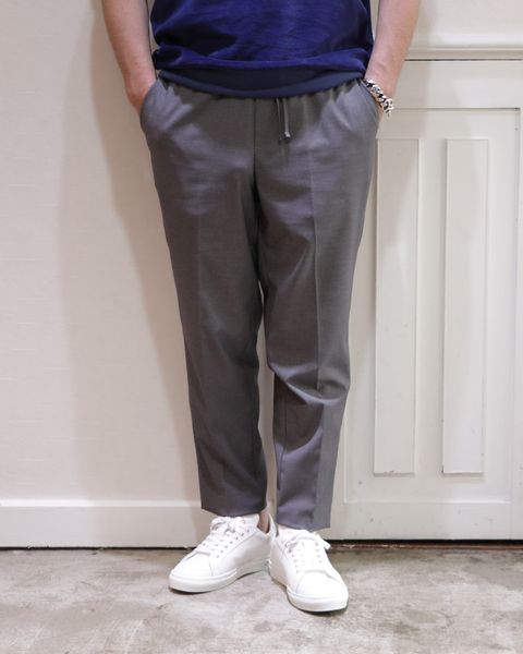 ANTICIPOパイルTシャツを使用した上品リラックスコーデ