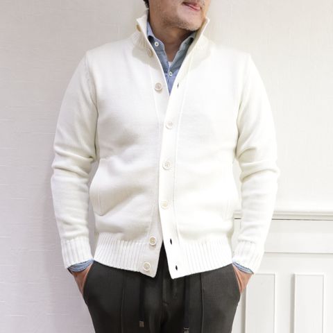 ZANONE ニットブルゾンCHIOTOを使用した上品休日スタイル