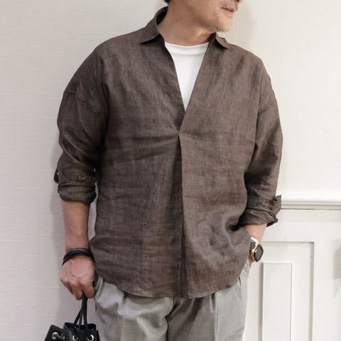 COLONY CLOTHINGリネンカプリシャツを使用したキレイめリゾートコーデ