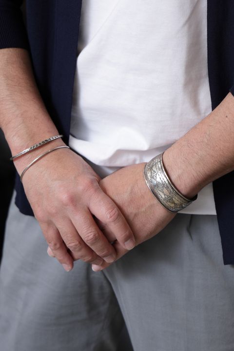 WH 当店完全別注 サンダルを使用した、上品に着こなす都会派サンダルスタイルを使用した