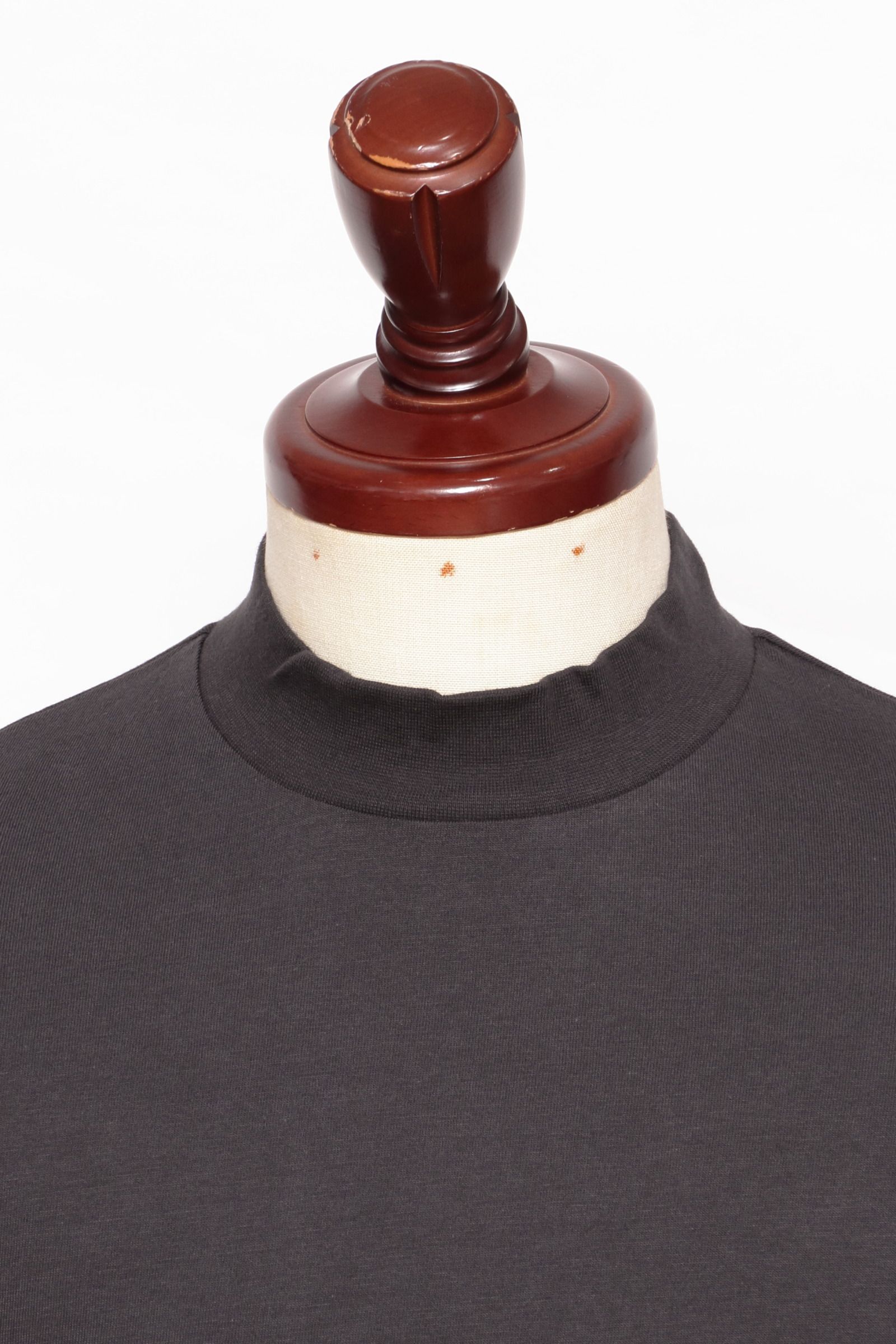 【サイズ50まで】FIANO LUNGO コットン モックネック 長袖 カットソー / チャコールグレー 899