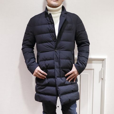 "HERNO"ダウンコートを使用した上品ダウンスタイル
