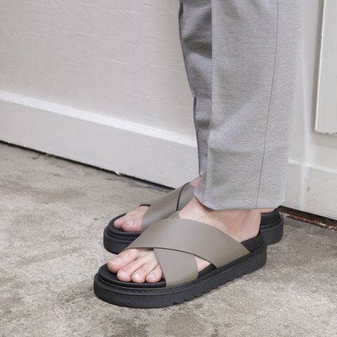 "イカイ"を使用した爽やかデニジャケコーデ