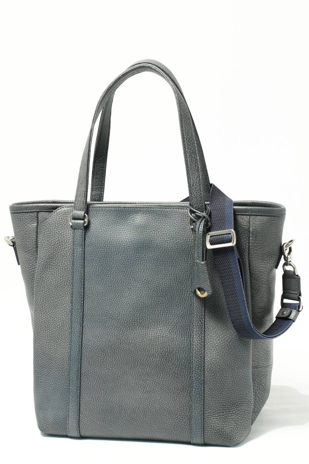 新作aniaryの中でも雑誌掲載最多数 ！アジがあるのにモダン顔