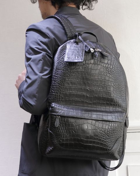 AOURE シルキータッチ セットアップスーツを使用したビジカジ スタイル