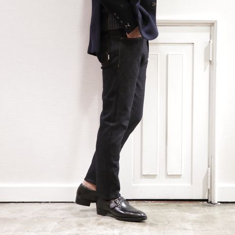 "BOGLIOLI"ニットジャケットを使用したジャケットスタイル