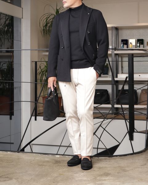 TAGLIATORE ジャージージャケットで魅せる、軽快で品のある秋の大人スタイル