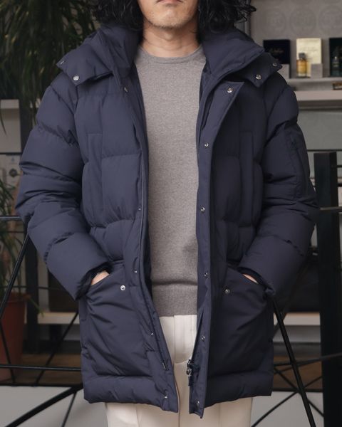 HERNO ダウンジャケットを使用した柔らかく、クリーンに。都会が似合う冬の装い