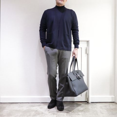 GRANSASSO メリノウールボタンレスカーデを使用したアンサンブルスタイル