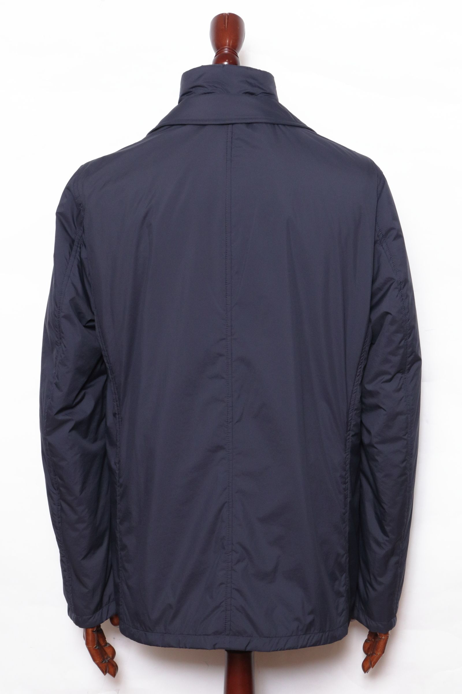 【サイズ52まであり】GA000168U ウォーターレペレント 撥水ストレッチナイロン ライトダウン 2B ジャケット / ネイビー 9202