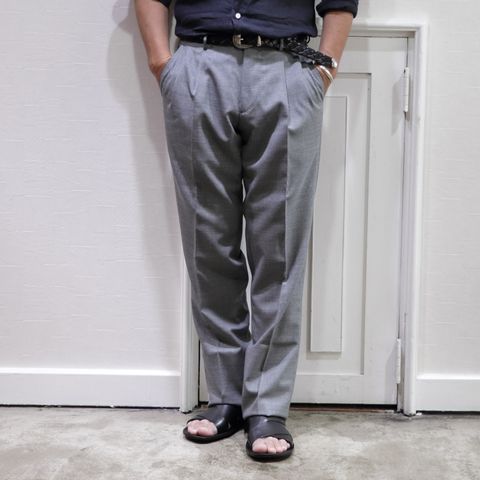 "ベルウィッチ"ワイドシルエットスラックスTOMMYを使用した夏コーデ