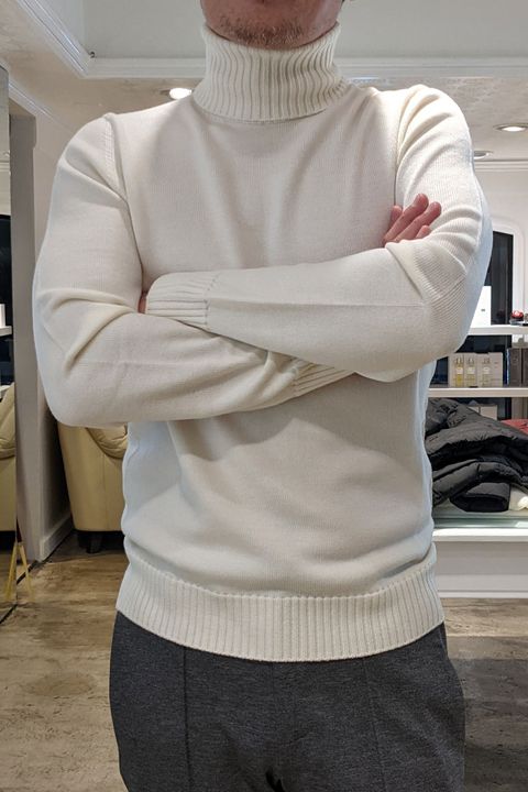【アウトレットコーデ】"HERNO"のダウンコートを使ったキレイ目スポーティーコーデ