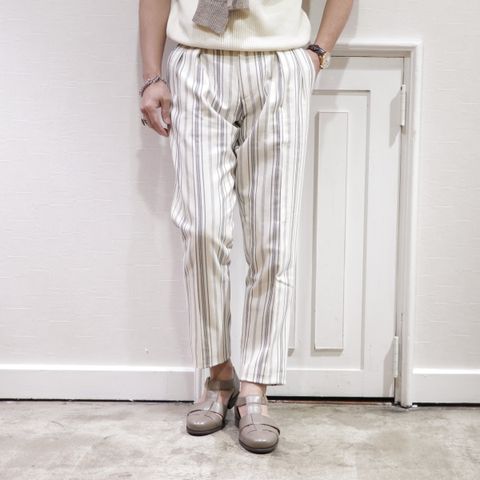 ”FILIPPO DE LAURENTIIS”を使用したリゾート風ニットコーデ