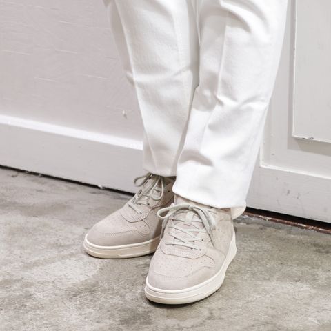 "HERNO"ハイブリッドブルゾンを使用したミルクティーカラーコーデ