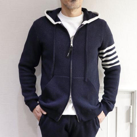 P.M.D.S.のカシミア混 セットアップジャージを使用したアクティブに行きたいオフの日 スタイル