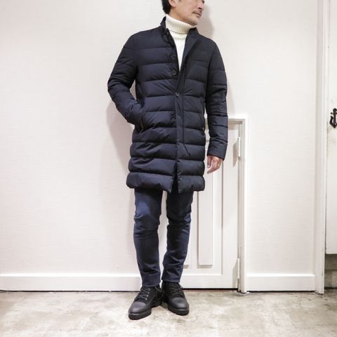 "HERNO"ダウンコートを使用した上品ダウンスタイル