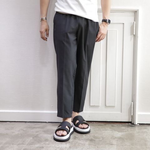 WH コンフォードサンダルを使用したリラックスコーデ