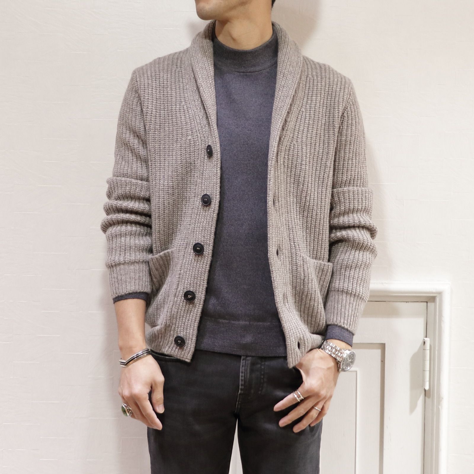 "Gran Sasso"を使用したニットオンニットコーデ