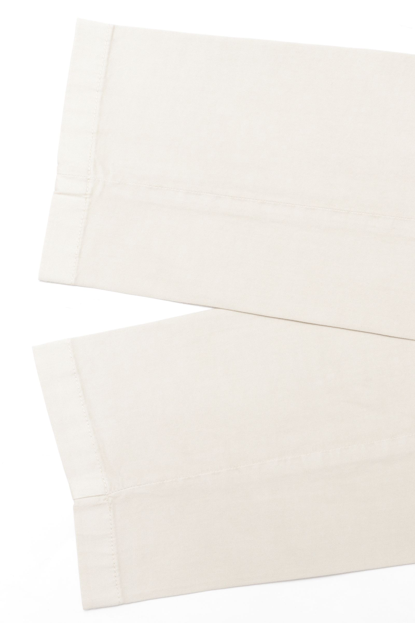 ALEXANDER コットンストレッチ ガーメントダイ スリムフィット チノ / STUCCO ベージュ
