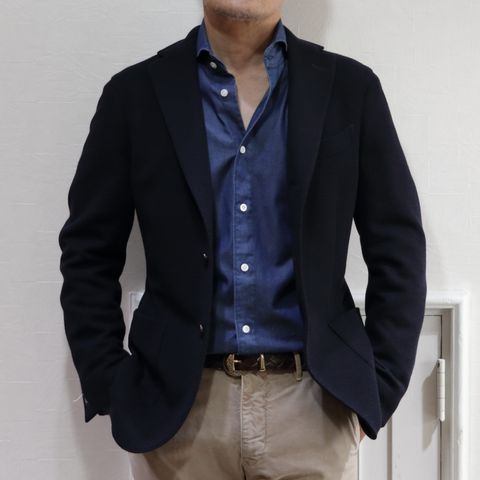 "BOGLIOLI"ネイビージャケットを使用したジャケパンスタイル