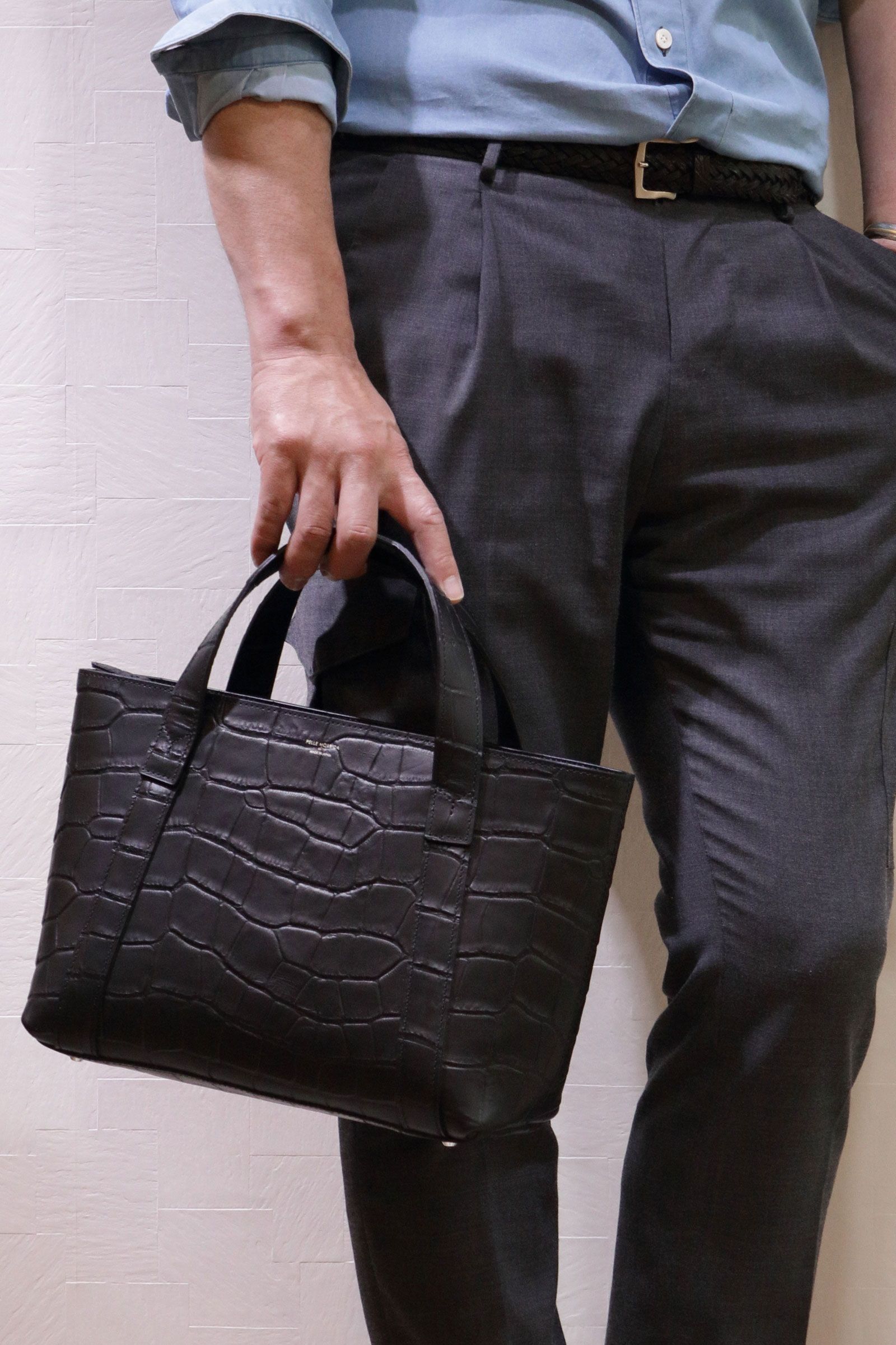 底鋲付き【BEKKU HOMME 別注】Tela Marinaシリーズ ファスナー式 クロコダイル型押し ミニトートバッグ  / ブラック