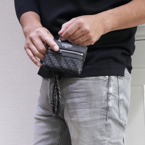 RED CARD TOKYO グレーデニムを使用したワントーンスタイル