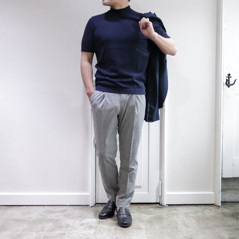 GRANSASSO 12Gモックネックニットを使用したジャケパンスタイル