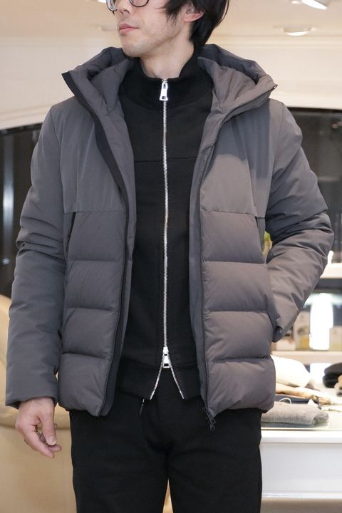 "DUNOのダウン"を使用したスポーティセットアップコーデ