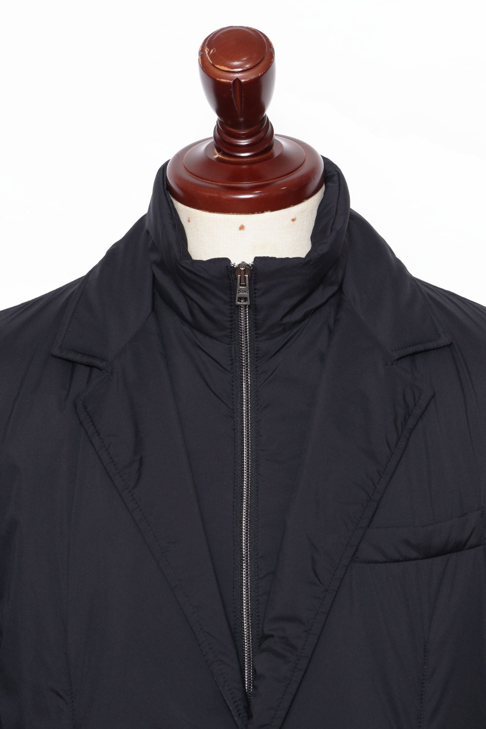 GA000168U ウォーターレペレント 撥水ストレッチナイロン ライトダウン 2B ジャケット / ブラック 9300