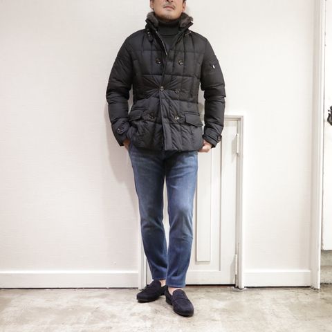 "MooRER"ダウンジャケットSHIROを使用したエレガントカジュアルスタイル