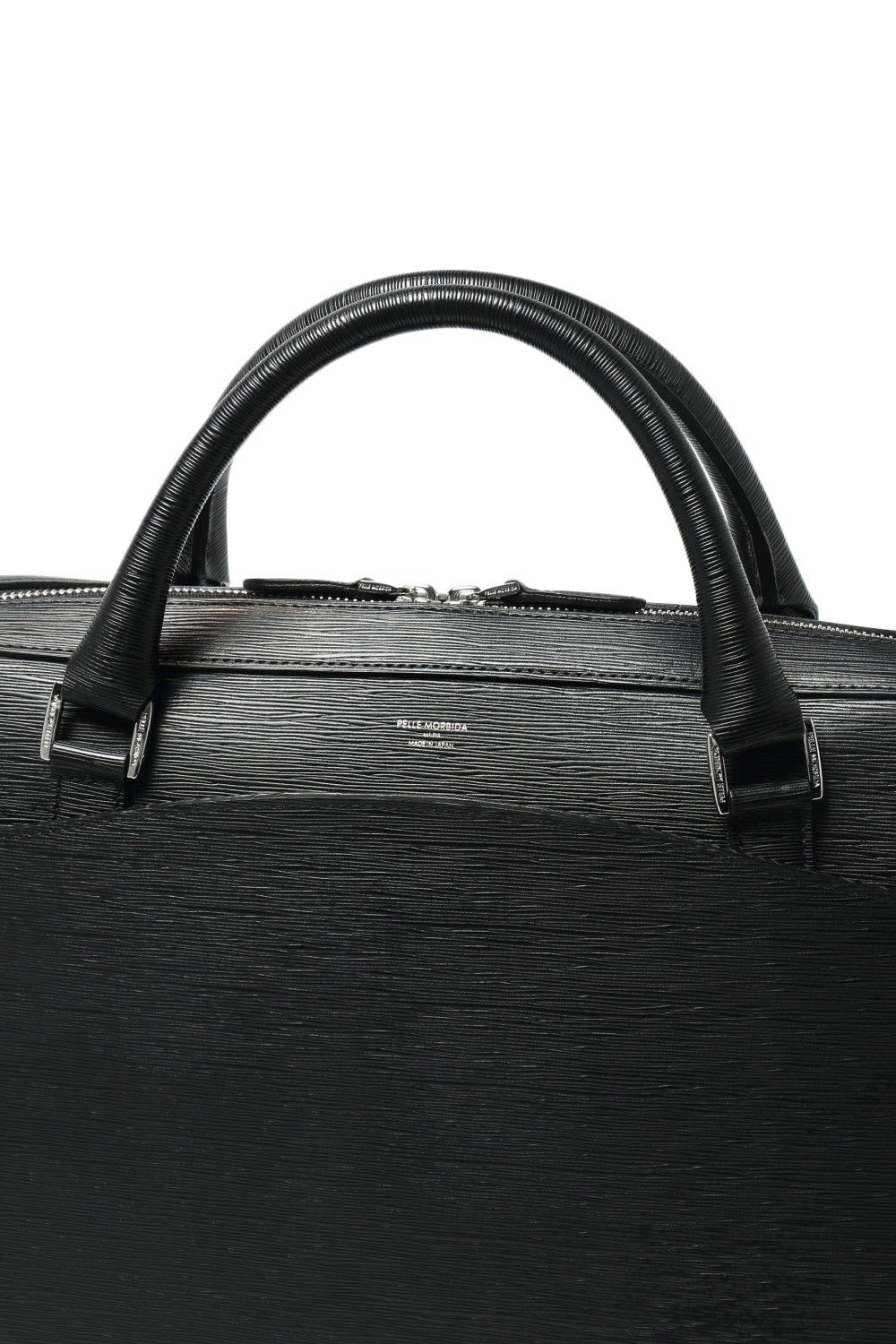 Capitano - キャピターノ 波形型押し レザー キャリースルー付き 3Way ブリーフバッグ (1ルーム) / ブラック