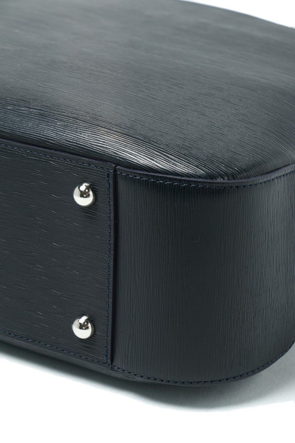 Capitano - キャピターノ 波形型押し レザー キャリースルー付き 3Way ブリーフバッグ (1ルーム) / ネイビー