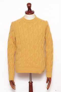 "TAGLIATORE"カシミアチェスターコートを使用した休日スタイル